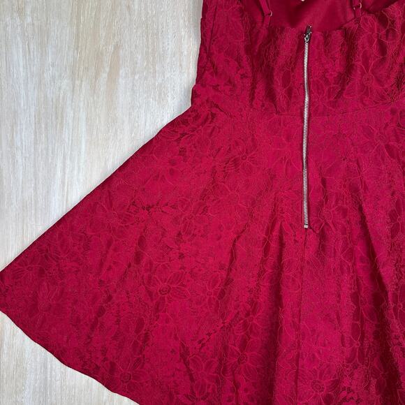 Lulu's Berry Red Lace Romantic Valentine's Day Date Night Skater Dress Small - Picture 8 of 13